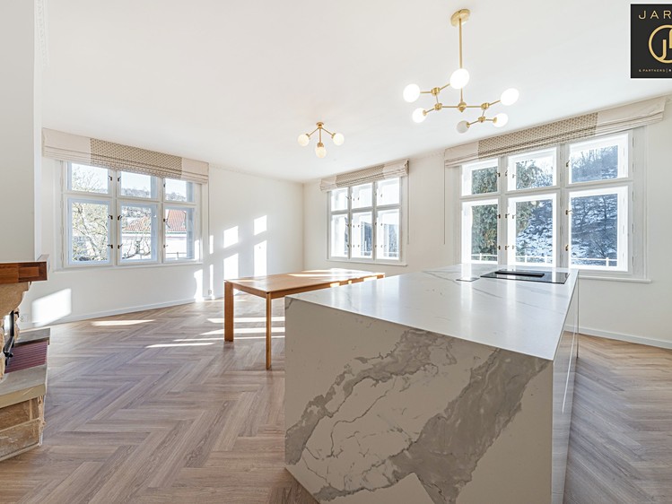 Prodej bytu 4+kk 121 m² - foto 1