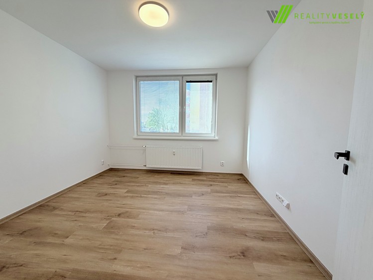 Pronájem bytu 3+1 76 m² - foto 7