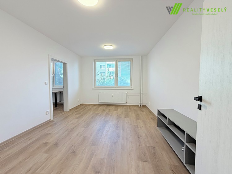 Pronájem bytu 3+1 76 m² - foto 3