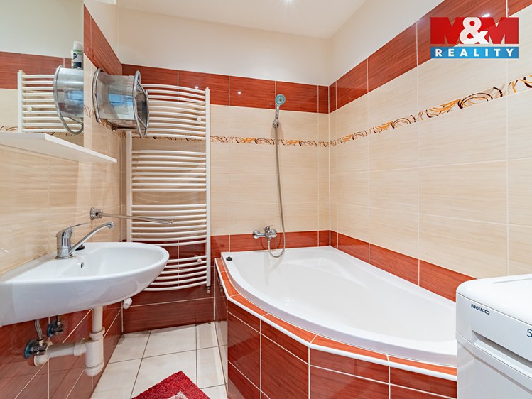 Prodej  rodinného domu 364 m², pozemek 613 m² - foto 7