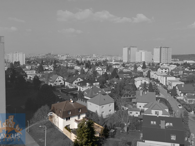 Prodej rodinného domu 360 m², pozemek 492 m² - foto 3