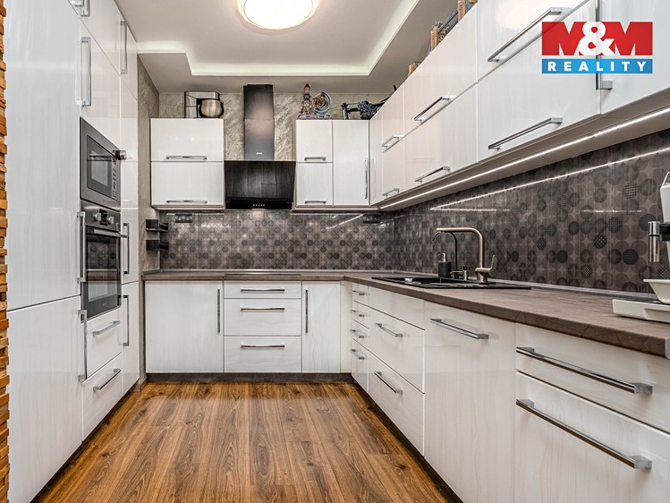 Prodej rodinného domu 118 m², pozemek 236 m² - foto 2