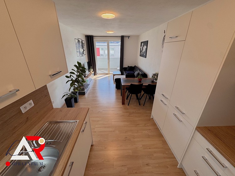 Prodej bytu 2+kk 71 m² - foto 4