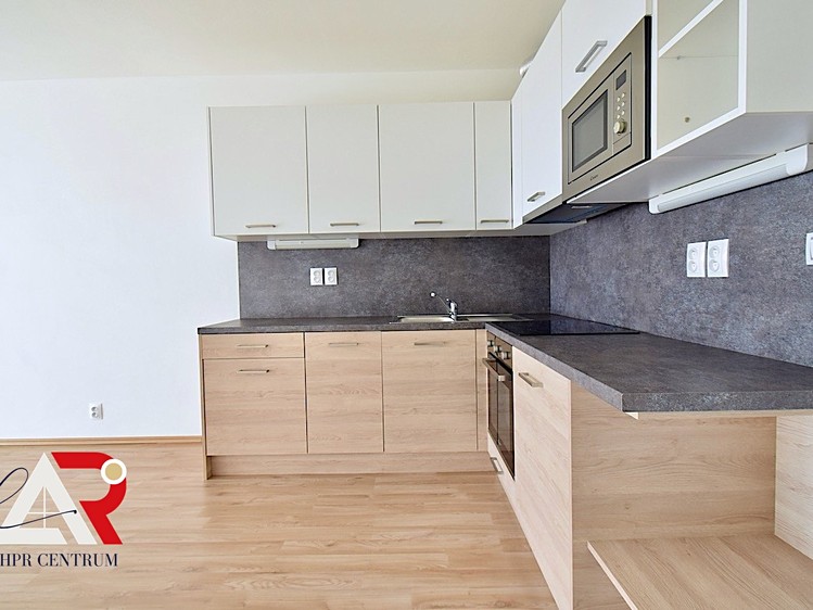 Prodej bytu 1+kk 44 m² - foto 1