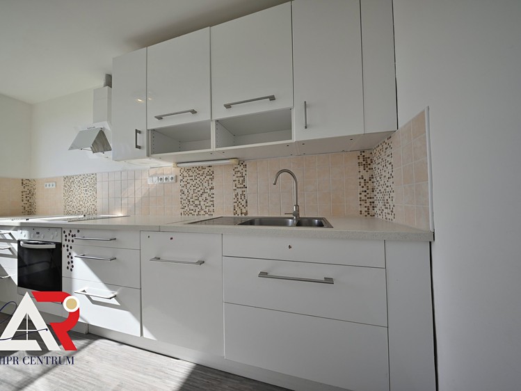 Prodej bytu 4+1 81 m² - foto 3
