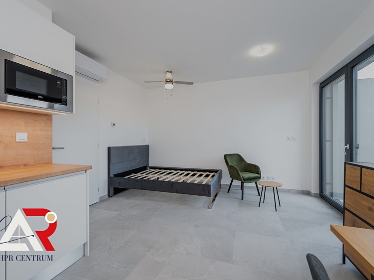 Pronájem bytu 1+kk 28 m² - foto 2