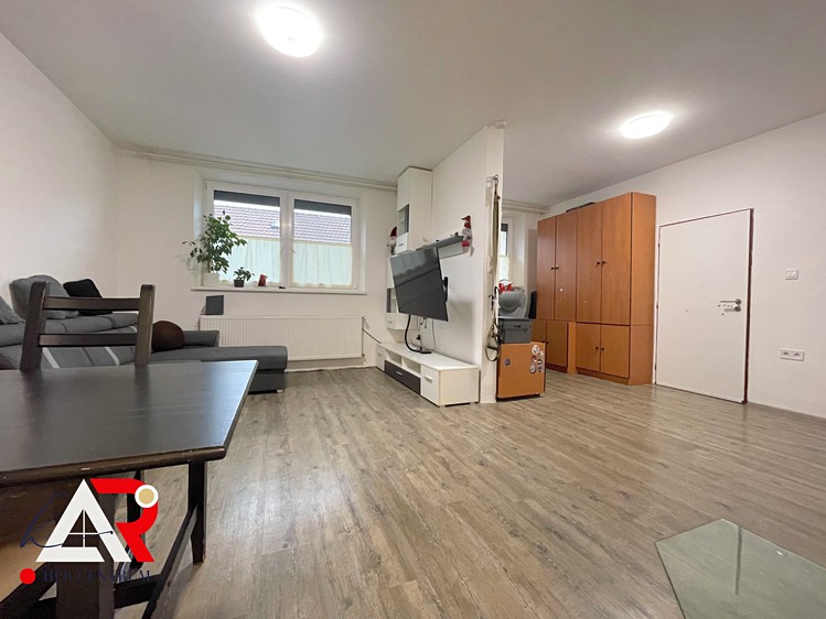 Prodej rodinného domu 171 m², pozemek 339 m² - foto 4