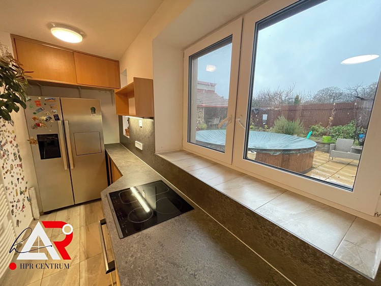 Prodej rodinného domu 171 m², pozemek 339 m² - foto 3