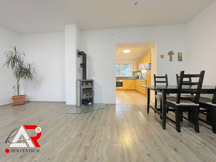 Prodej rodinného domu 171 m², pozemek 339 m² - foto 5