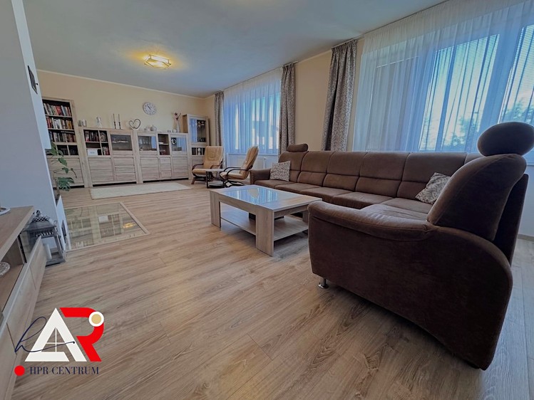 Prodej rodinného domu 451 m², pozemek 2 532 m² - foto 7
