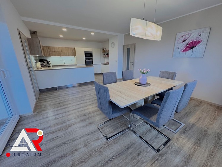 Prodej rodinného domu 451 m², pozemek 2 532 m² - foto 3