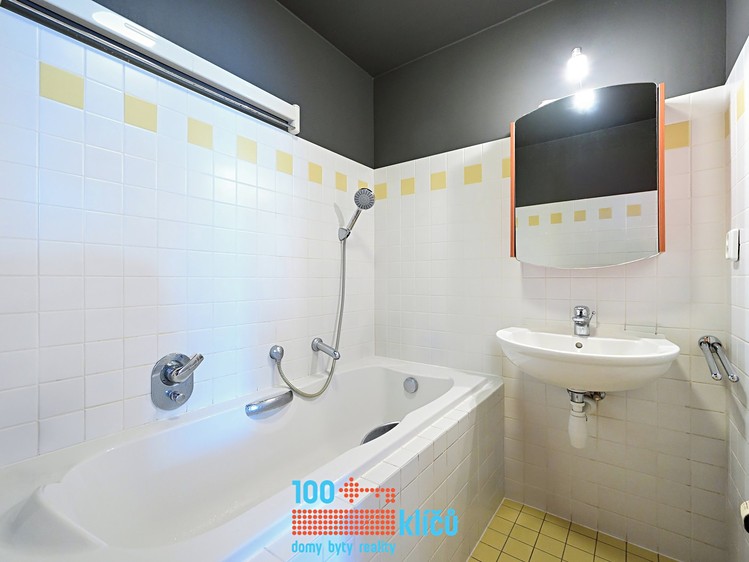 Pronájem bytu 2+1 64 m² - foto 8