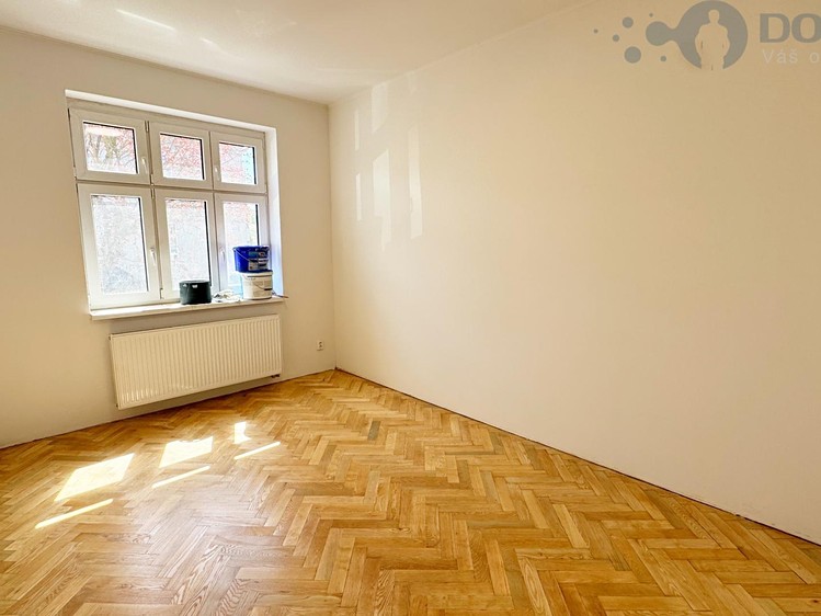 Pronájem bytu 2+1 59 m² - foto 3