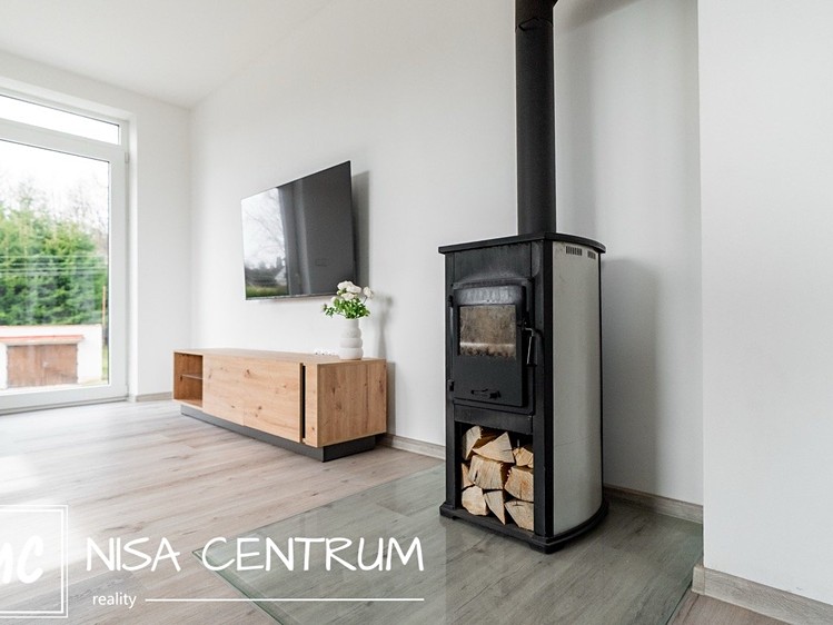 Prodej rodinného domu 123 m², pozemek 999 m² - foto 7
