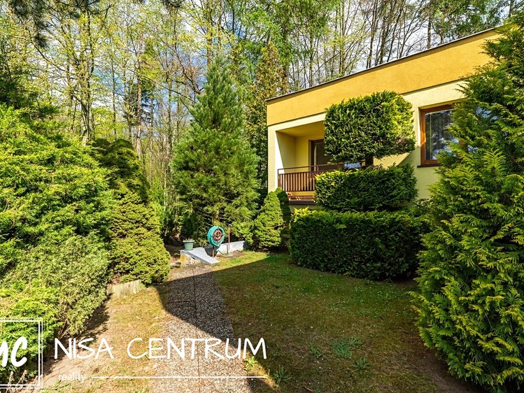 Prodej rodinného domu 304 m², pozemek 992 m² - foto 7