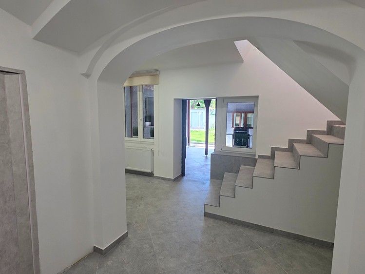Prodej vícegeneračního domu 210 m², pozemek 298 m² - foto 7