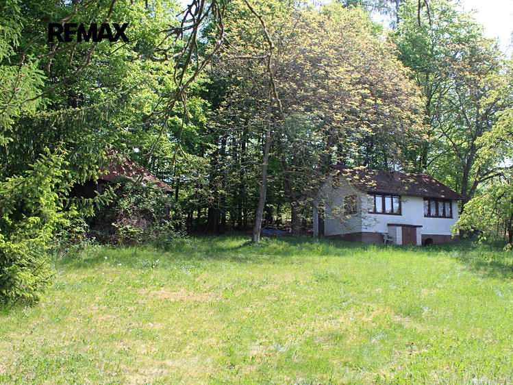 Prodej stavebního pozemku 2 029 m² - foto 1