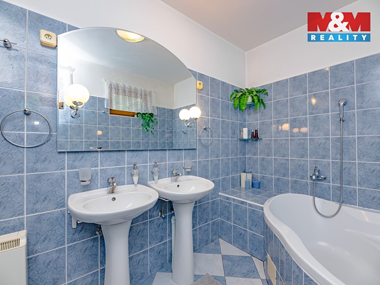 Prodej rodinného domu 144 m², pozemek 603 m² - foto 6