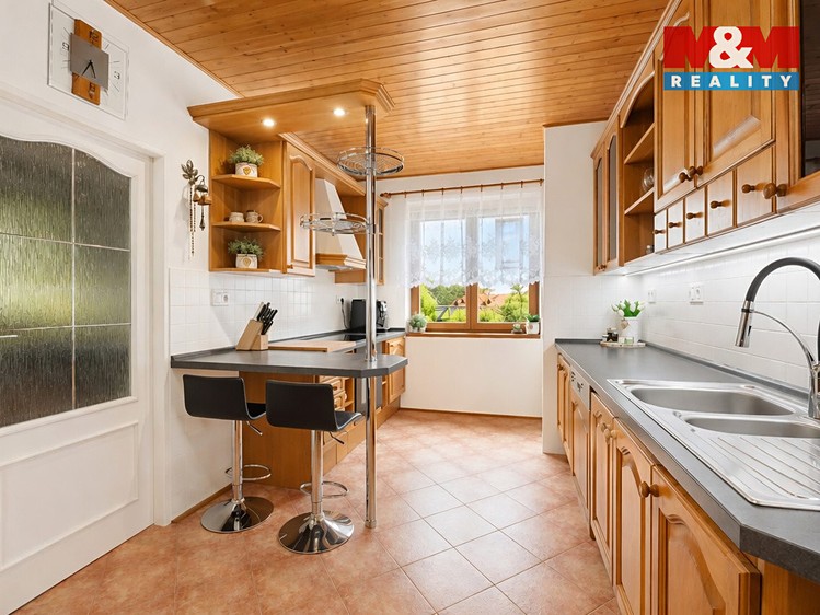 Prodej rodinného domu 144 m², pozemek 603 m² - foto 5