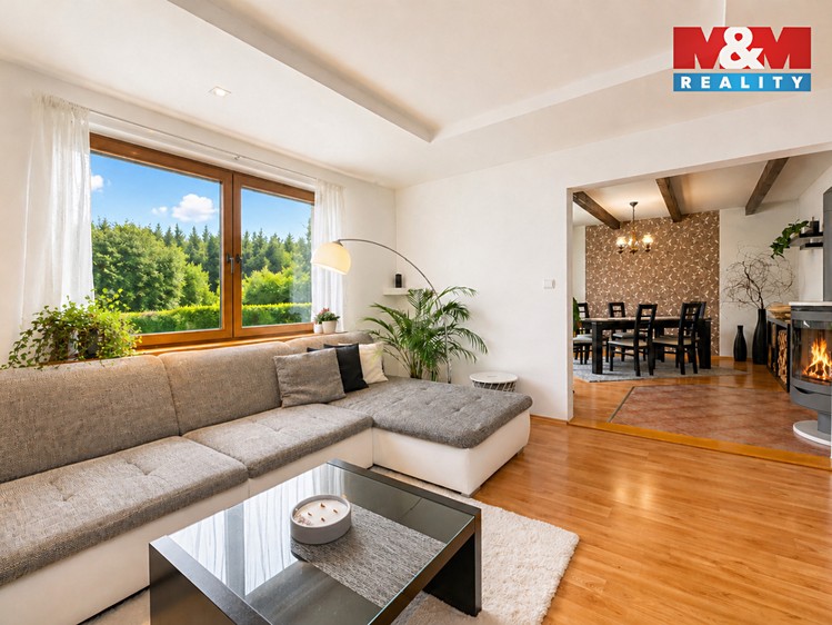 Prodej rodinného domu 144 m², pozemek 603 m² - foto 3