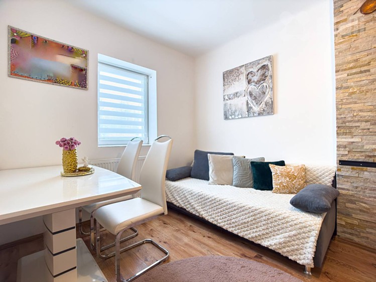 Prodej rodinného domu 68 m², pozemek 1 045 m² - foto 4
