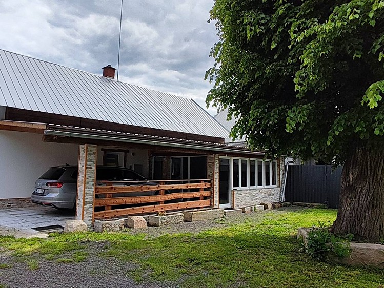 Prodej rodinného domu 68 m², pozemek 1 045 m² - foto 1