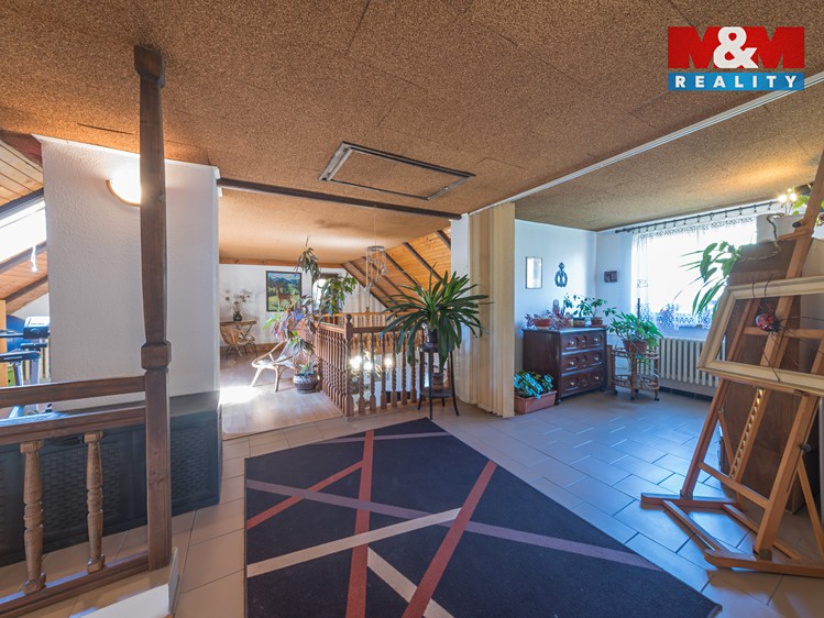 Prodej  rodinného domu 268 m², pozemek 878 m² - foto 6