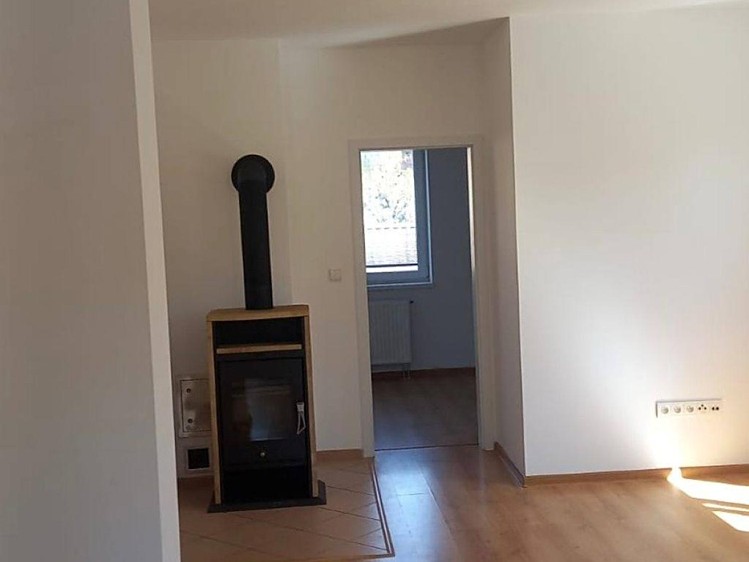 Pronájem bytu 3+kk 85 m² - foto 3