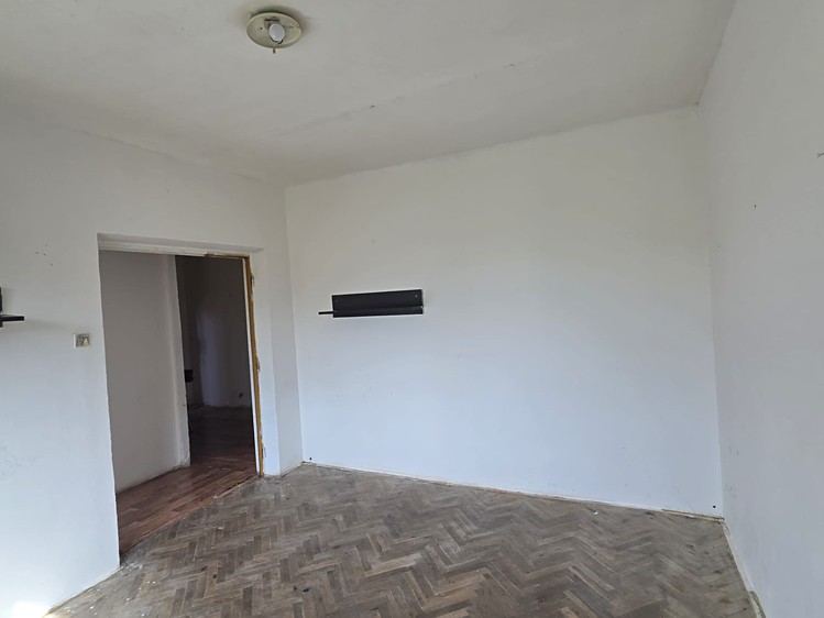 Prodej bytu 2+1 56 m² - foto 1