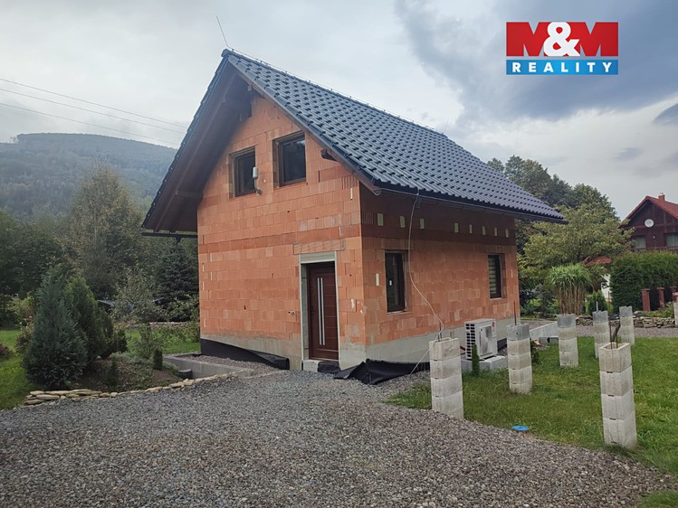 Prodej rodinného domu 60 m², pozemek 300 m² - foto 2