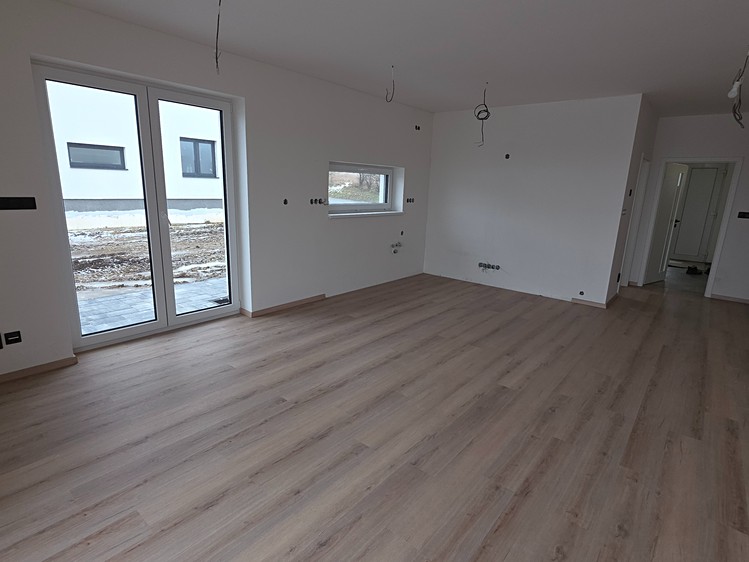 Prodej rodinného domu 144 m², pozemek 564 m² - foto 7