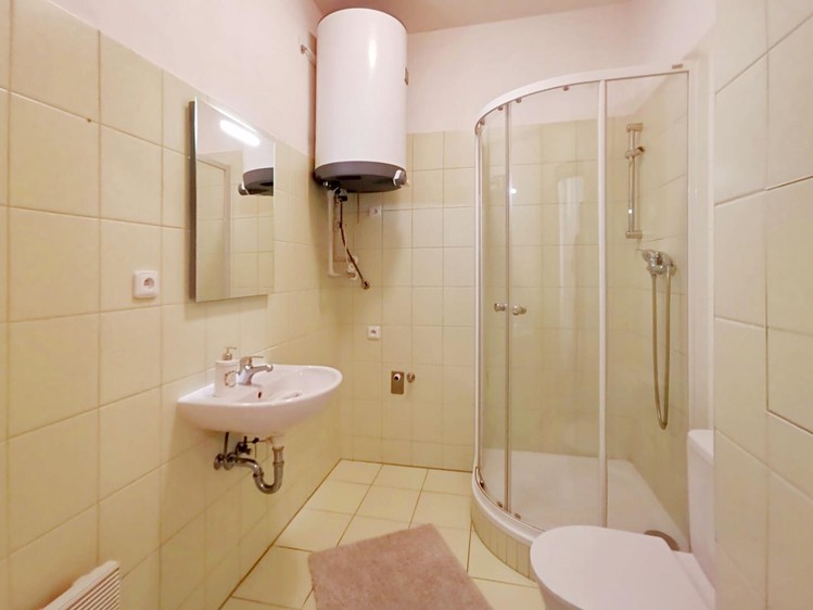 Pronájem bytu 2+kk 70 m² - foto 3