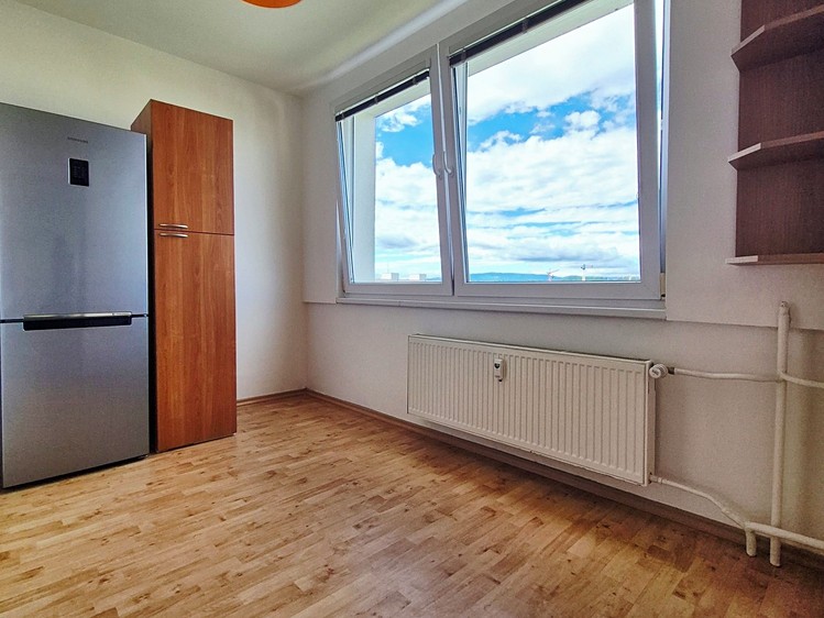 Pronájem bytu 2+1 66 m² - foto 2
