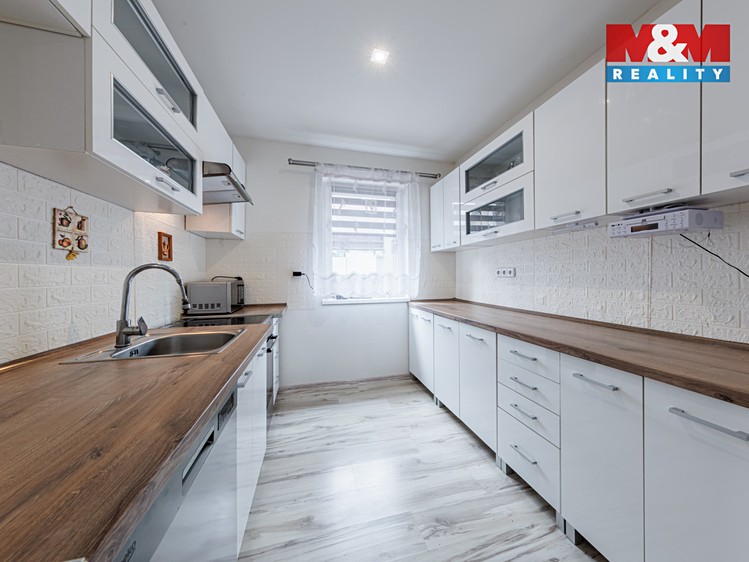Prodej rodinného domu 59 m², pozemek 670 m² - foto 2