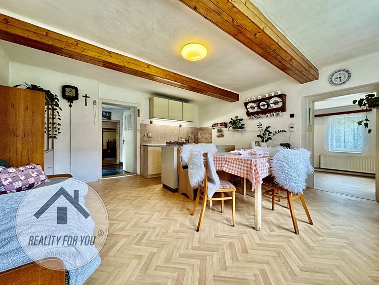 Prodej rodinného domu 117 m², pozemek 1 185 m² - foto 8