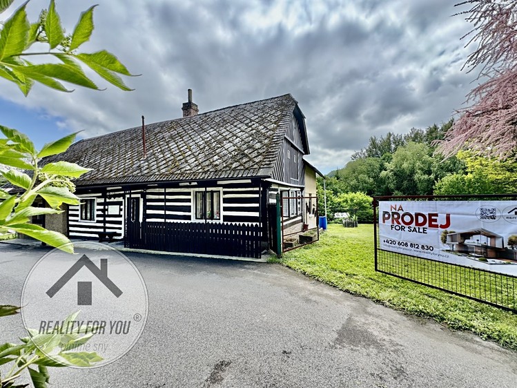 Prodej rodinného domu 117 m², pozemek 1 185 m² - foto 1