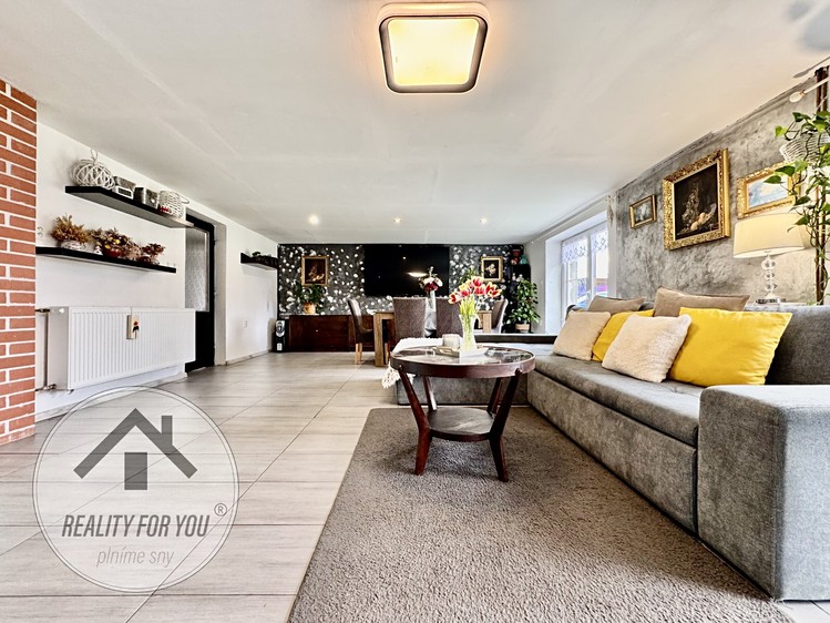Prodej  rodinného domu 240 m², pozemek 6 384 m² - foto 4