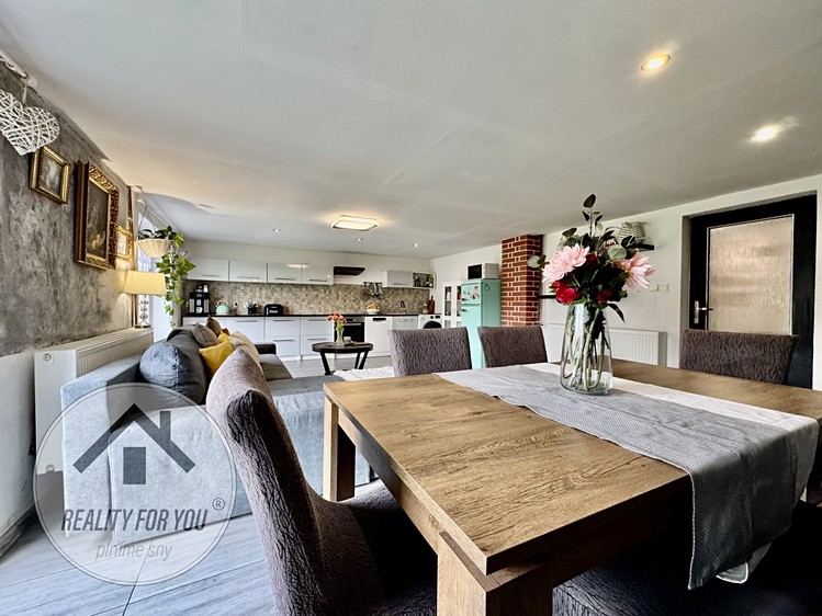 Prodej  rodinného domu 240 m², pozemek 6 384 m² - foto 7