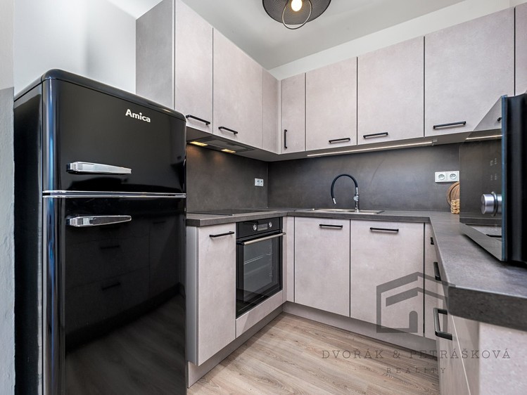 Pronájem bytu 2+kk 45 m² - foto 3
