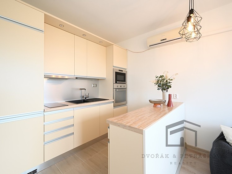 Pronájem bytu 2+kk 47 m² - foto 2