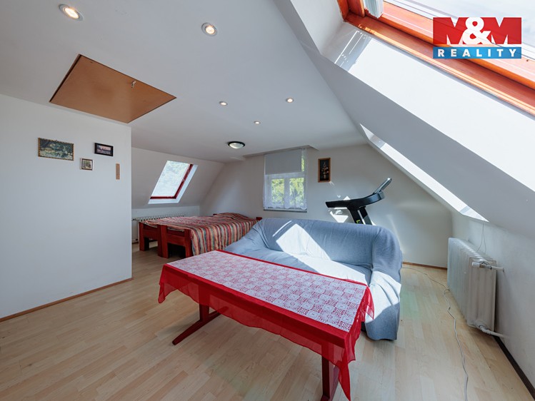 Prodej  rodinného domu 160 m², pozemek 1 886 m² - foto 7