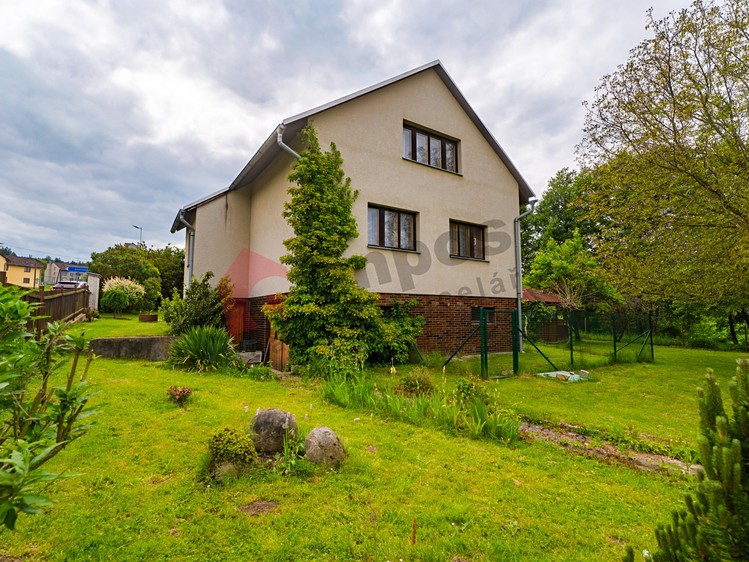 Prodej  rodinného domu 200 m², pozemek 766 m² - foto 4