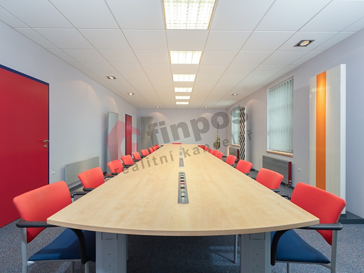 Pronájem kanceláře 712 m² - foto 8