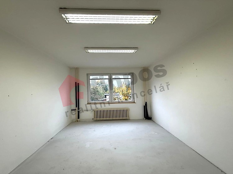 Pronájem kanceláře 22 m² - foto 3
