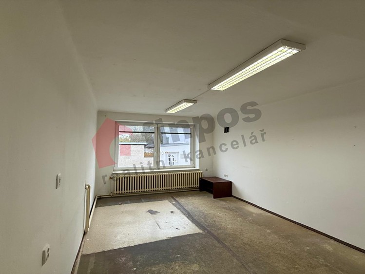 Pronájem kanceláře 22 m² - foto 7