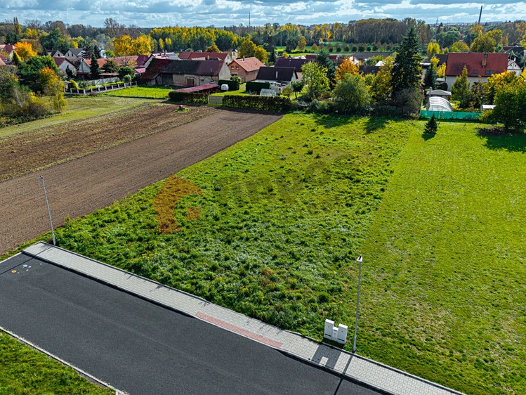 Prodej  stavebního pozemku 1 884 m² - foto 7