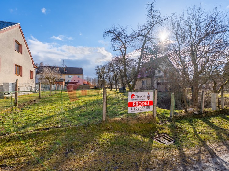 Prodej  stavebního pozemku 945 m² - foto 4