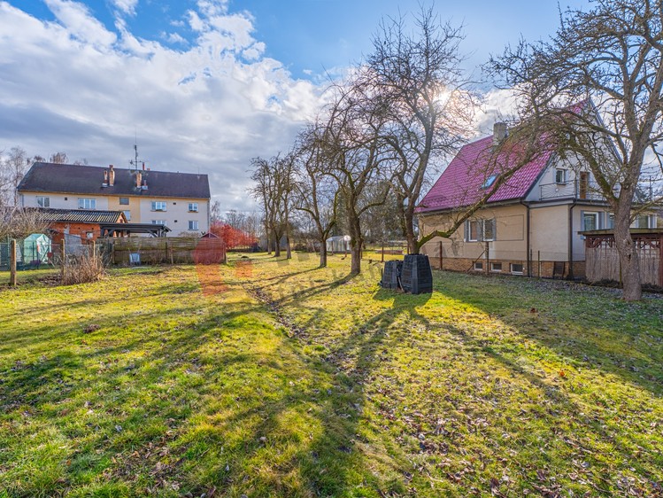 Prodej  stavebního pozemku 945 m² - foto 3