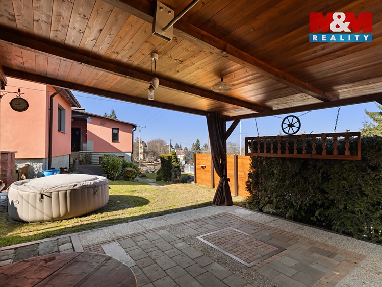 Prodej  rodinného domu 228 m², pozemek 1 141 m² - foto 6