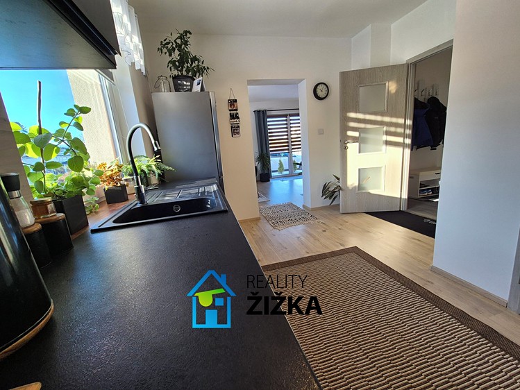 Prodej rodinného domu 106 m², pozemek 437 m² - foto 5